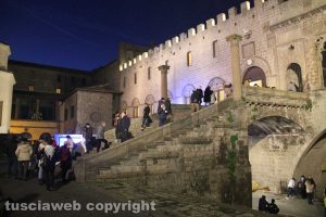 Viterbo - Flusso di residenti e turisti durante le feste di Natale