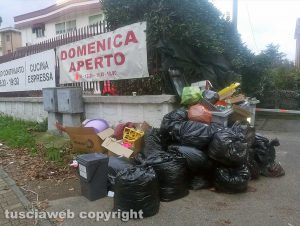 Viterbo - "Discarica" in via Lega dei dodici popoli