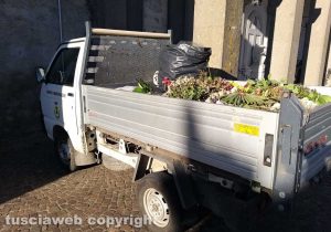 Montefiascone - La raccolta al cimitero