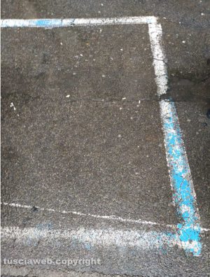Caprarola - Uno dei parcheggi in piazza Martiri della Libertà