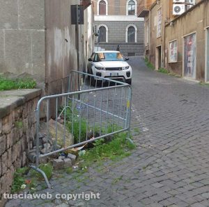 Viterbo - Rifiuti a via Dobici