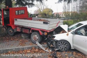 Lubriano - Auto contro furgone