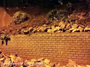 Montefiascone – Crolla muro di contenimento, paura in via Coste