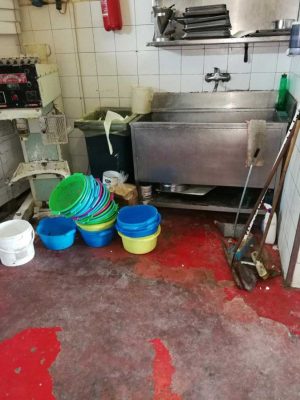I Nas sospendono l'attività di una pasticceria