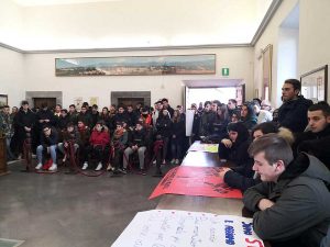 Bagnoregio - Gli studenti dell'agrario in comune per parlare di trasporti