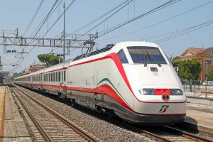 Un treno Frecciabianca