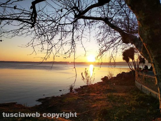 Tramonto sul lago di Trevignano 