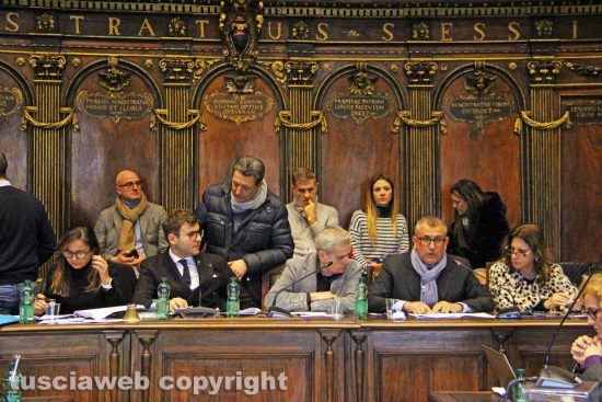 Viterbo - Consiglio comunale - I banchi della giunta
