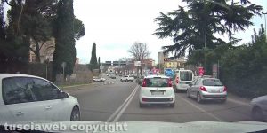 Viterbo - Follia in viale Raniero Capocci - Le fasi del sorpasso