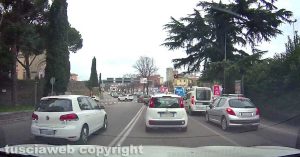 Viterbo - Follia in viale Raniero Capocci - Le fasi del sorpasso