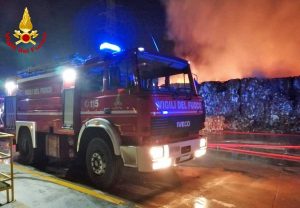 Torino - L'incendio nello stabilimento di riciclo dei rifiuti