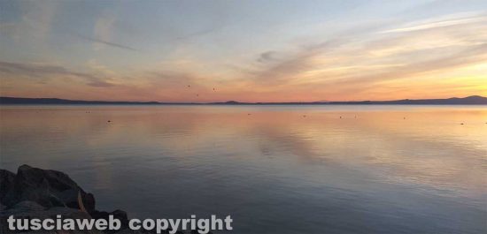 Tramonto sul lago di Bolsena
