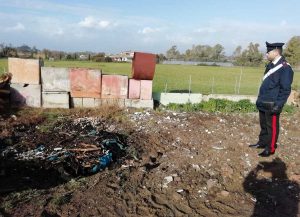 Civitavecchia - I carabinieri sul luogo dei roghi