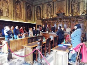 Viterbo - Il minuto di silenzio per Patrice Taikone
