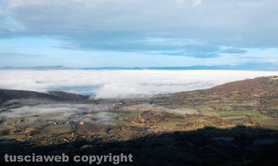 Montefiascone - Le nuvole sopra il lago di Bolsena