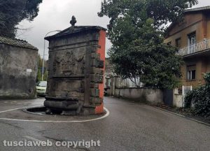 Viterbo - A viale Trieste ricompare la scritta "Anna non l'ha fatta Frank"