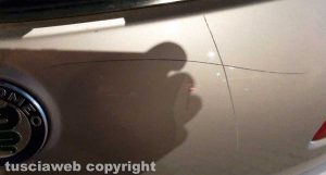 L'auto danneggiata