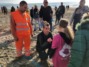 Orbetello - Pulizia della spiaggia della Feniglia con Piero Pelù