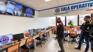Orte - Carmelo Tulumello visita la sede della protezione civile