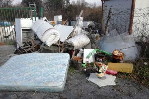 Sutri - Rifiuti all'ex discarica
