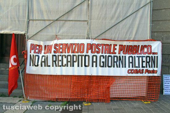 Viterbo - Lo sciopero dei portalettere Cobas