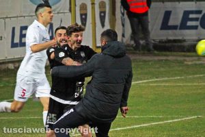 Sport - Calcio - Viterbese - L'esultanza di Salvatore Molinaro