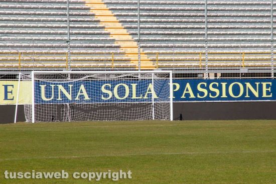 Sport - Calcio - Viterbese - I led pubblicitari al Rocchi
