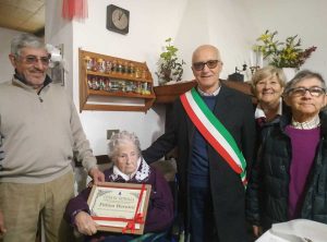 Vetralla - Auguri nonna Palmira Bernini