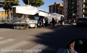 Viterbo - Il Carmine vuoto a parte i consueti banchi del sabato