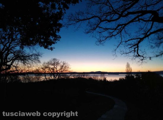 Montefiascone - Giochi di luce sul lago di Bolsena