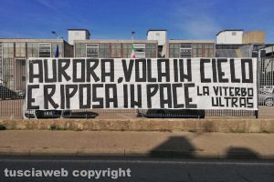 Montefiasione - Istituto Dalla Chiesa - Lo striscione della Viterbo ultras in ricordo di Aurora Grazini