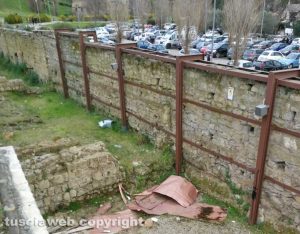 Viterbo - La segnalazione nei pressi del parcheggio di Valle Faul