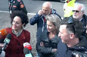 Roma - I genitori di niccolò fuori lo Spallanzani