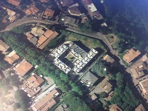Sutri - Il condominio in via Marconi visto da Google maps