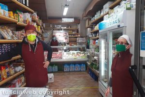 Tarquinia - L'alimentari in via Umberto I