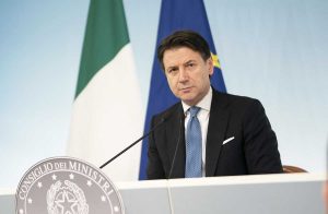  il premier Giuseppe Conte alla conferenza sui nuovi provvedimenti sul Coronavirus