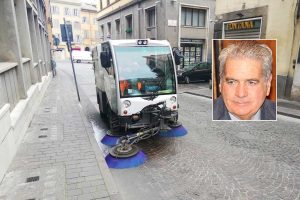 Viterbo - La sanificazione stradale - Nel riquadro Giovanni Arena