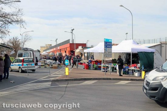 Viterbo - Il mercato del sabato al Carmine