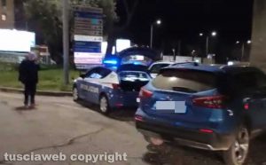 Viterbo - Piazzale Gramsci - I controlli della polizia per il Coronavirus