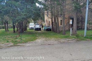 Orte - Ragazzo trovato morto in casa - I carabinieri sul posto