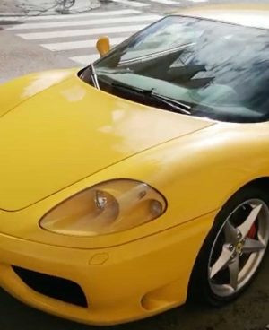 La Ferrari sequestrata dalla guardia di finanza