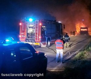 Civitella D'Agliano - Autobus in fiamme