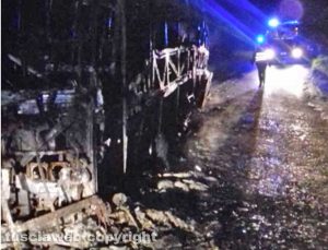 Civitella D'Agliano - Autobus distrutto dalle fiamme