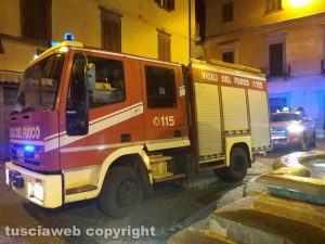 Montefiascone – Canna fumaria in fiamme - L'intervento dei vigili del fuoco