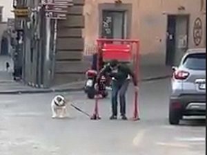 Viterbo - Spostamento dell'attrezzatura per la prova di portata