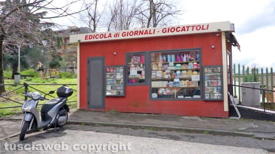 Viterbo - L'edicola di via Carlo Cattaneo