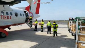 Trasporto urgente della guardia costiera per la consegna di Dpi al Sud Italia