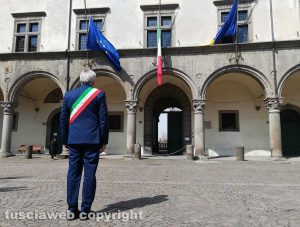 Coronavirus - Viterbo - Minuto di silenzio - Il sindaco Arena