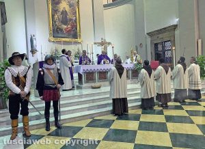 Viterbo - La festa del transito di santa Rosa spostata in chiesa per la pioggia 