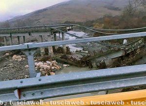 Crollato il ponte sulla Cassia a Radicofani